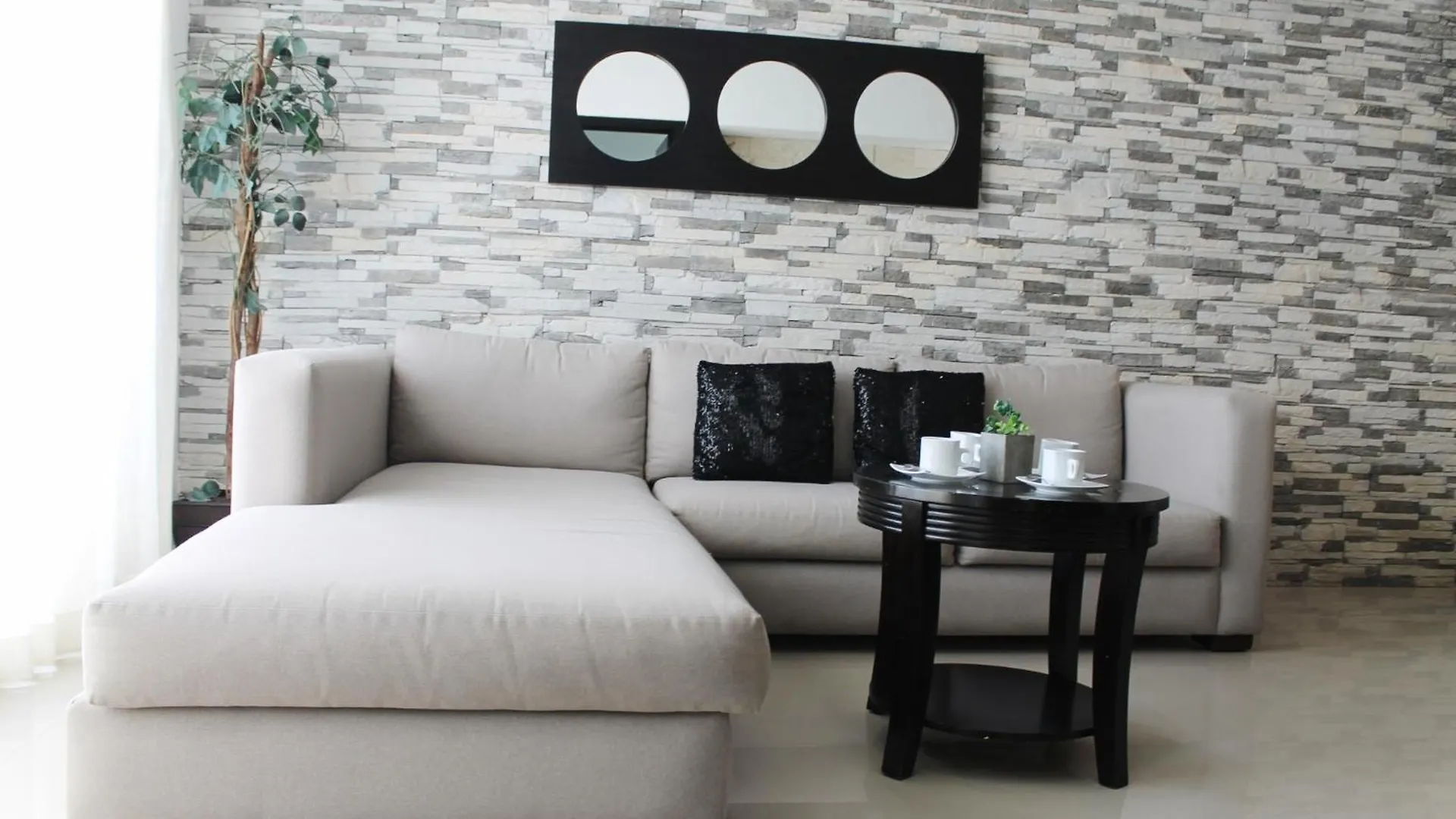 Encanto Riviera Condo Hotel Playa del Carmen México