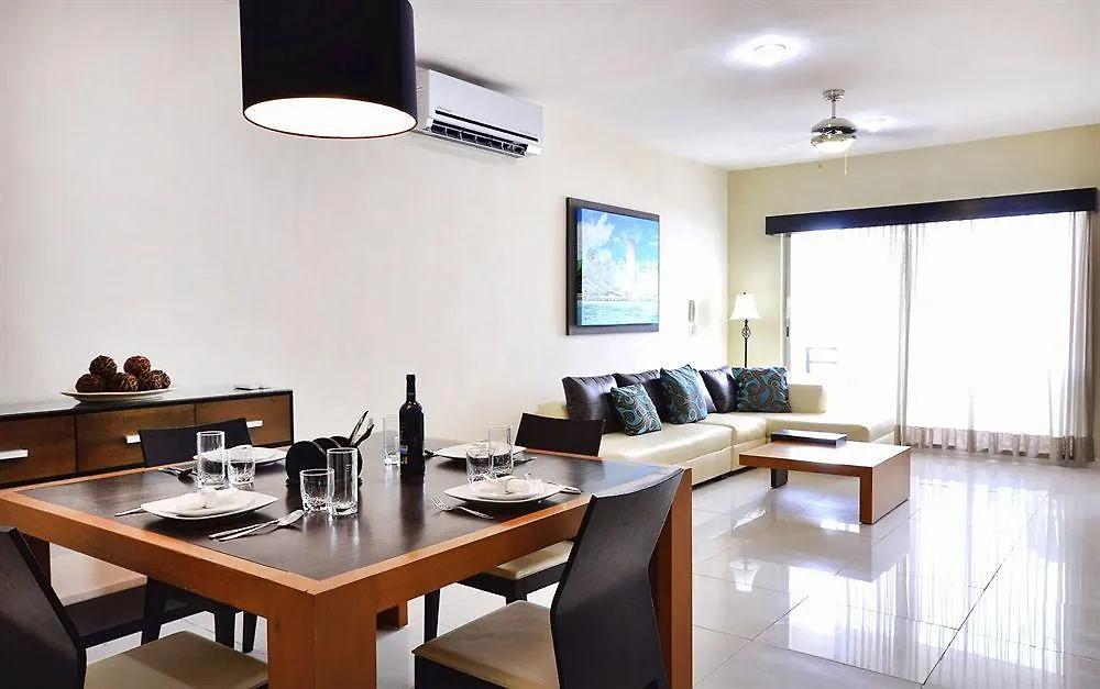 Encanto Riviera Condo Hotel Playa del Carmen México