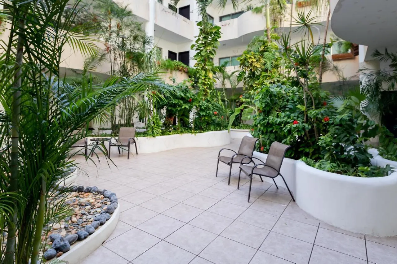 Encanto Riviera Condo Hotel Playa del Carmen México