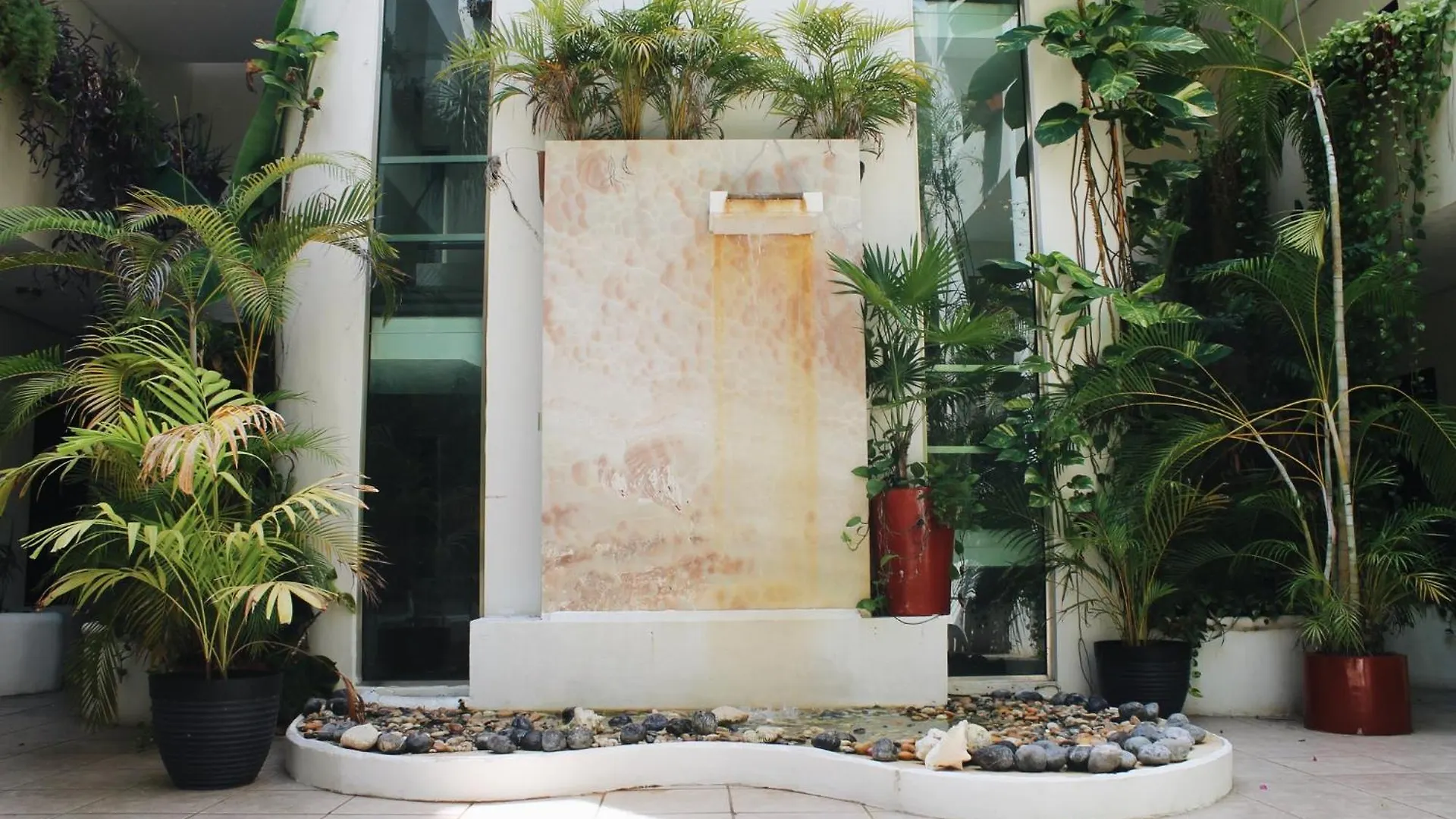 Encanto Riviera Playa del Carmen Aparthotel